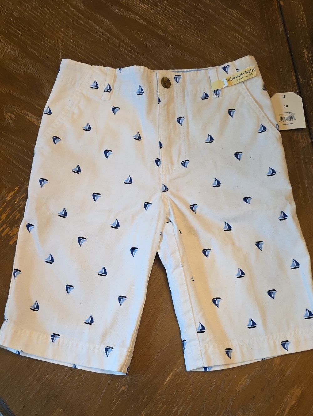 Faded Glory White Shorts with Blue Sailboat Motif